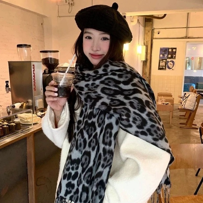 2025 New Retro Silk Leopard Pa - Men Accessories To Wear 评论和价格